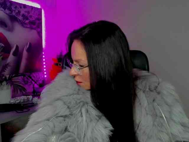 HelenSHOW1 webcam