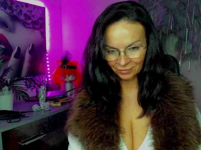 HelenSHOW1 webcam
