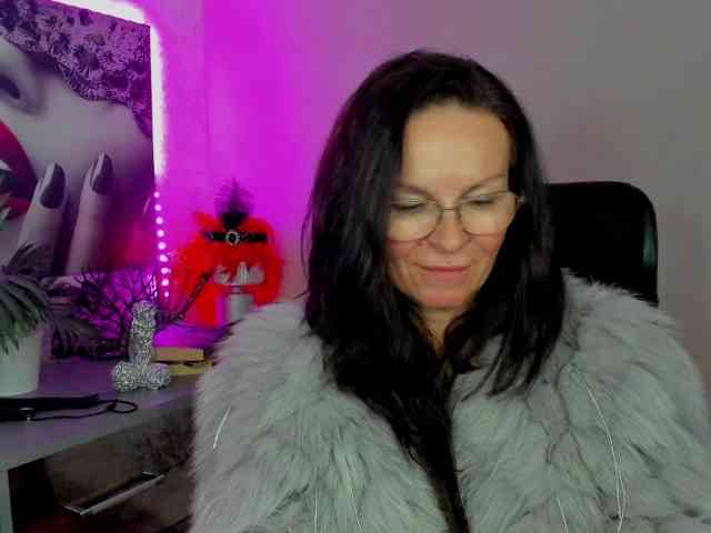 HelenSHOW1 webcam