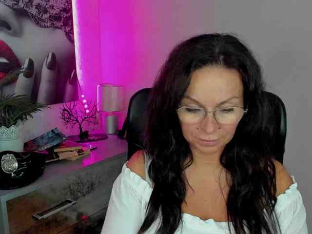 HelenSHOW1 webcam