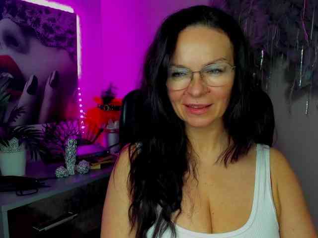 HelenSHOW1 webcam