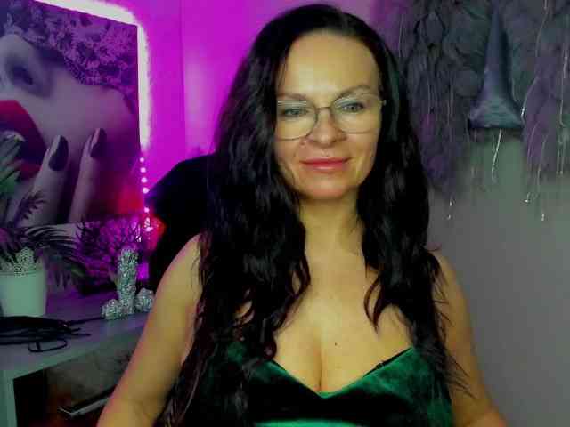 HelenSHOW1 webcam