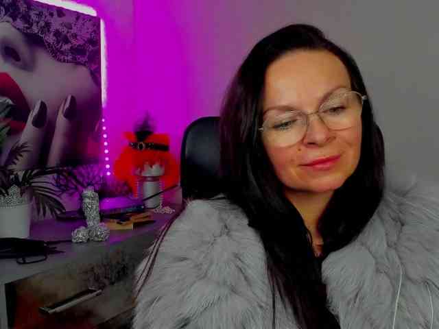 HelenSHOW1 webcam