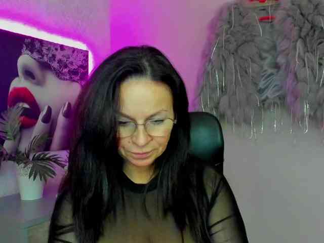 HelenSHOW1 webcam