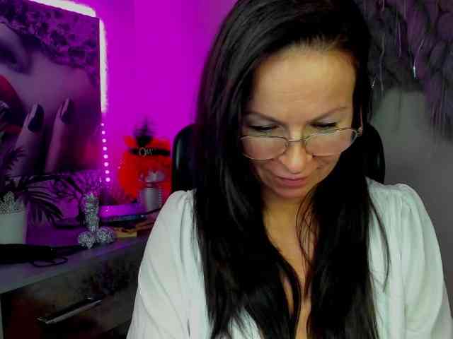 HelenSHOW1 webcam