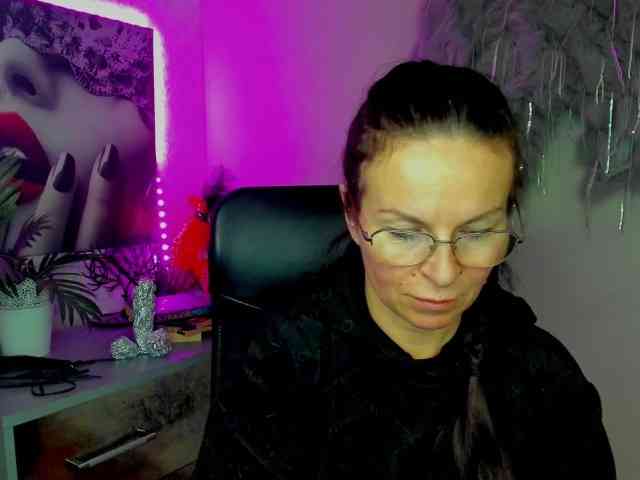 HelenSHOW1 webcam
