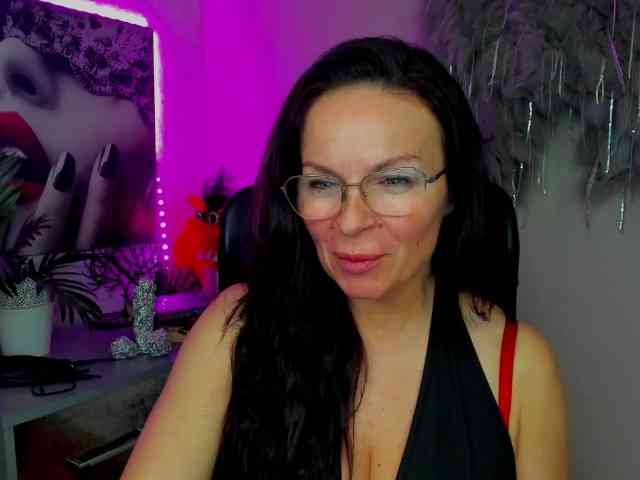 HelenSHOW1 webcam