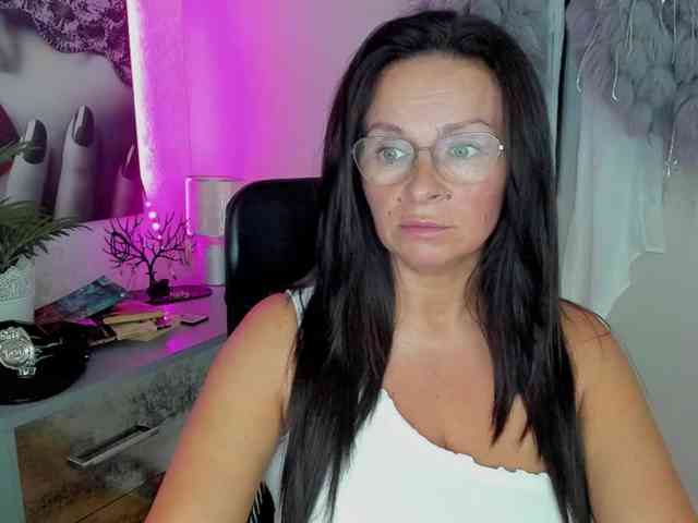 HelenSHOW1 webcam
