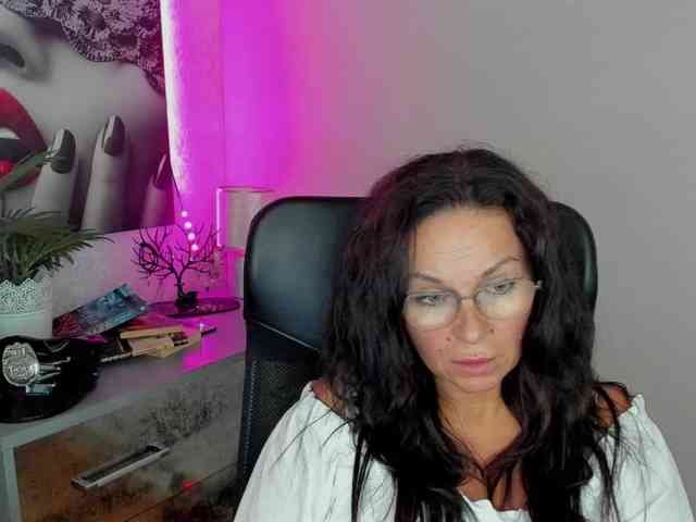 HelenSHOW1 webcam