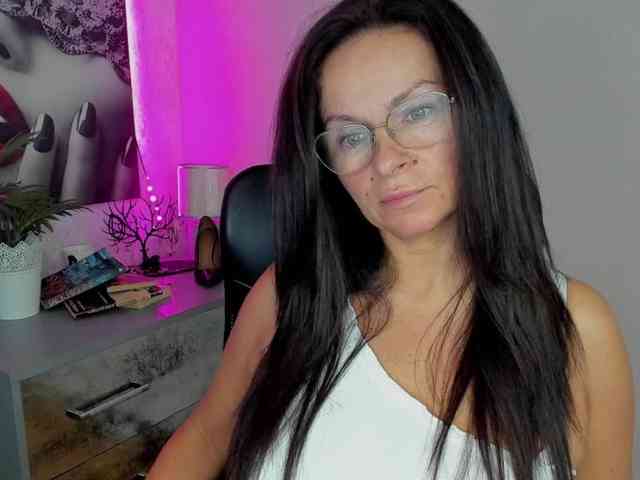 HelenSHOW1 webcam