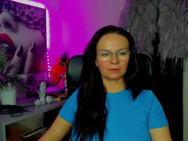 HelenSHOW1 webcam