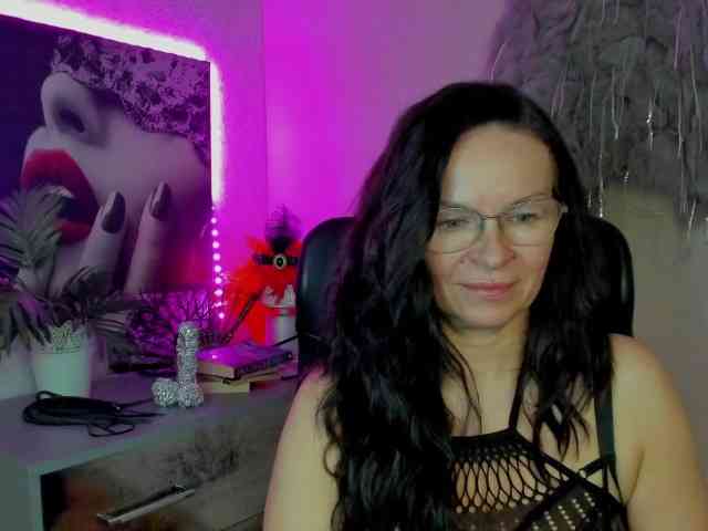 HelenSHOW1 webcam