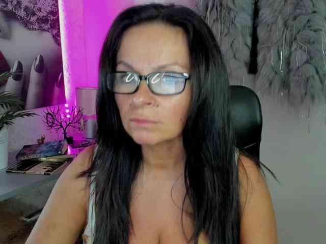 HelenSHOW1 webcam