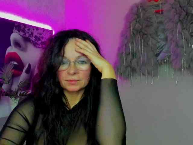 HelenSHOW1 webcam