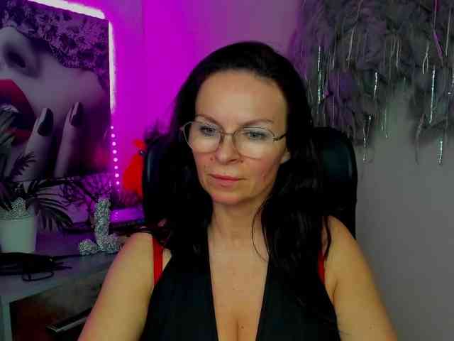 HelenSHOW1 webcam
