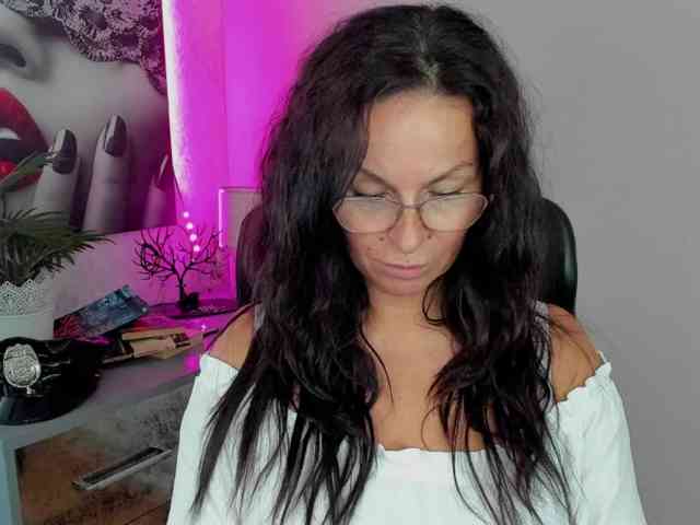 HelenSHOW1 webcam