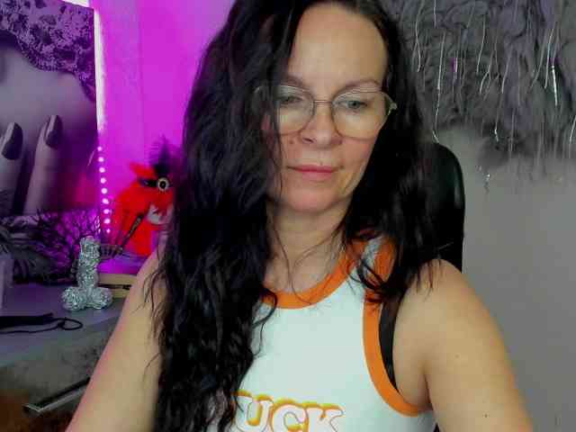 HelenSHOW1 webcam