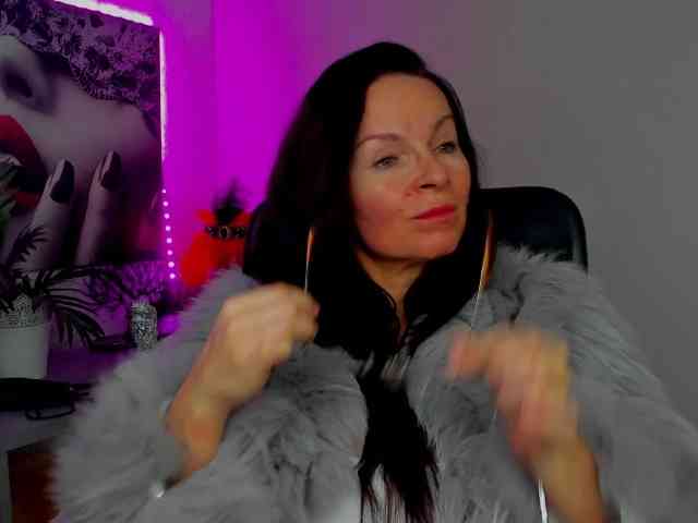 HelenSHOW1 webcam