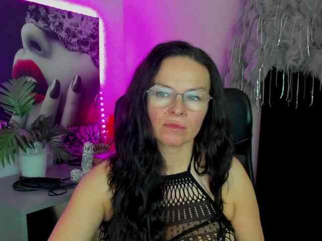 HelenSHOW1 webcam