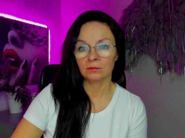HelenSHOW1 webcam