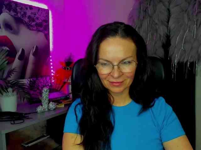 HelenSHOW1 webcam