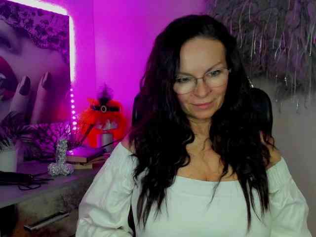 HelenSHOW1 webcam