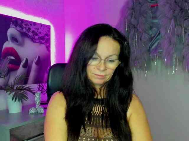 HelenSHOW1 webcam