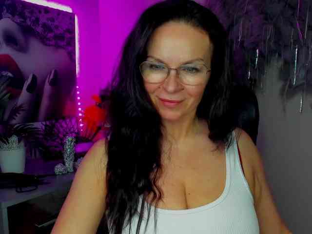 HelenSHOW1 webcam