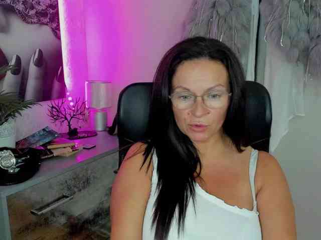 HelenSHOW1 webcam