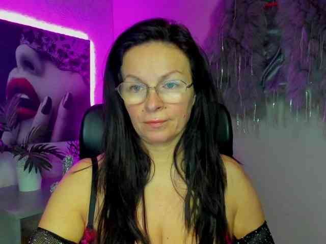 HelenSHOW1 webcam