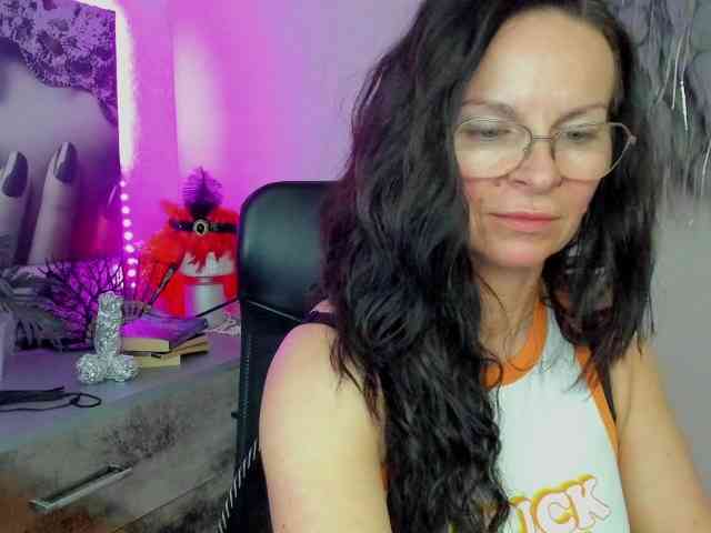 HelenSHOW1 webcam