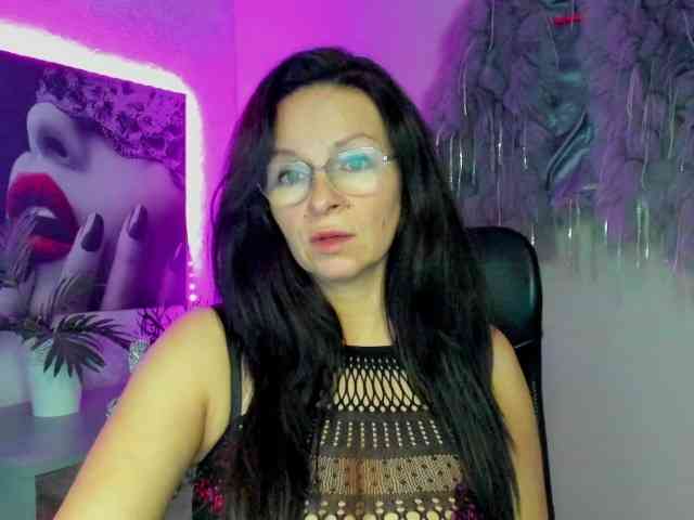 HelenSHOW1 webcam
