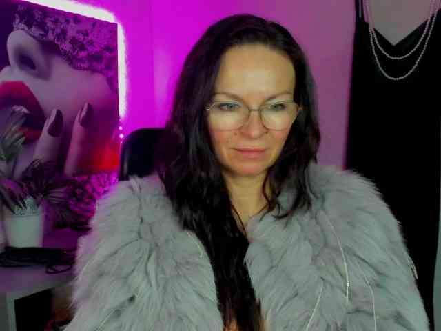 HelenSHOW1 webcam