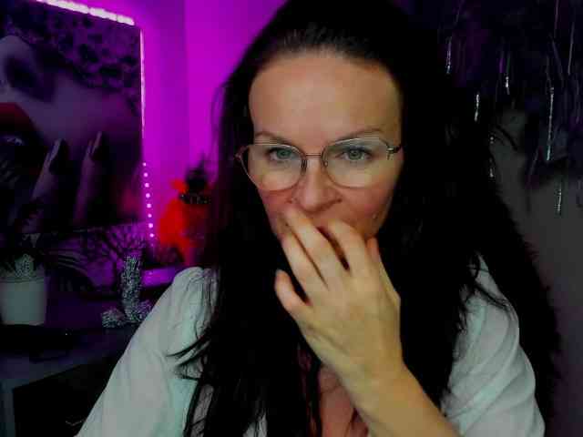 HelenSHOW1 webcam