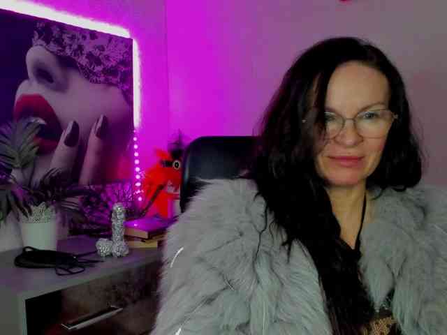 HelenSHOW1 webcam