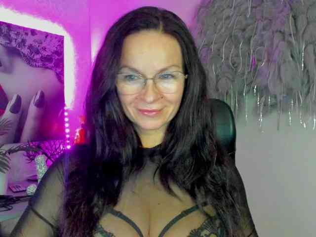 HelenSHOW1 webcam