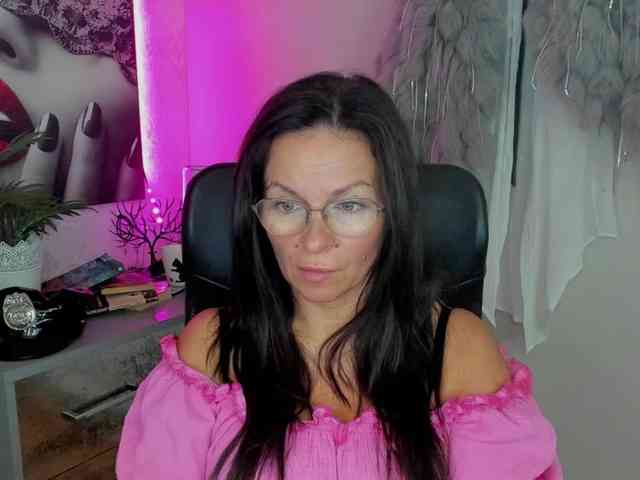 HelenSHOW1 webcam