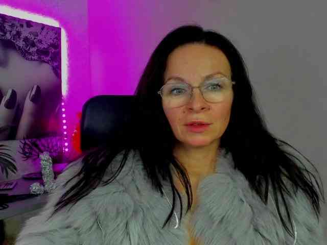 HelenSHOW1 webcam