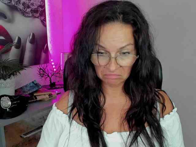 HelenSHOW1 webcam