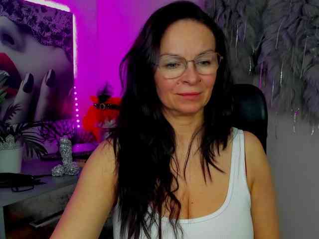 HelenSHOW1 webcam