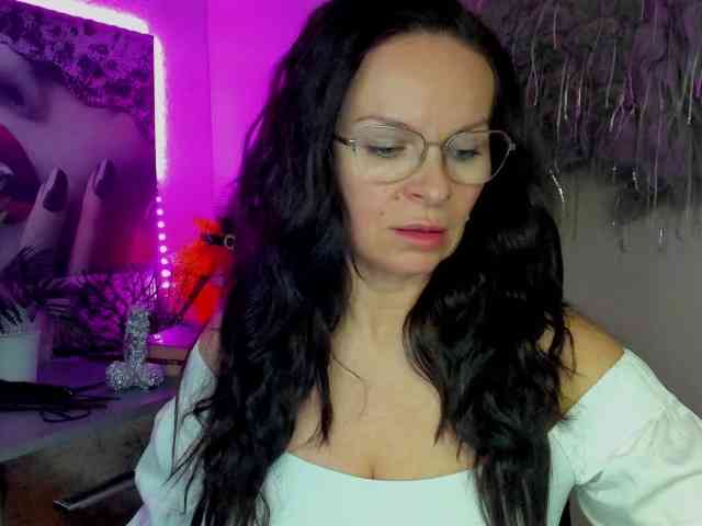 HelenSHOW1 webcam