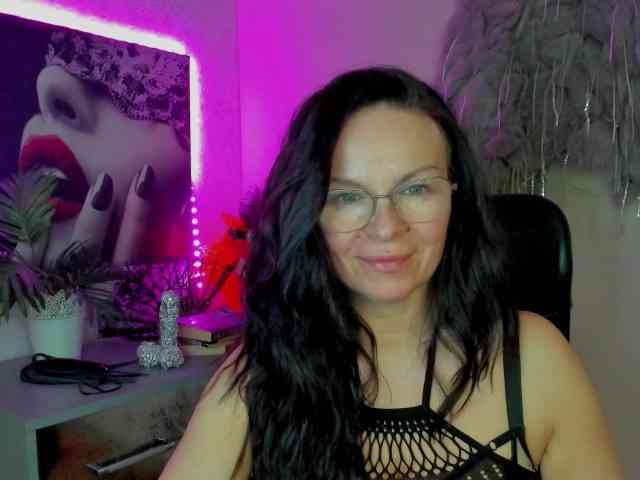 HelenSHOW1 webcam