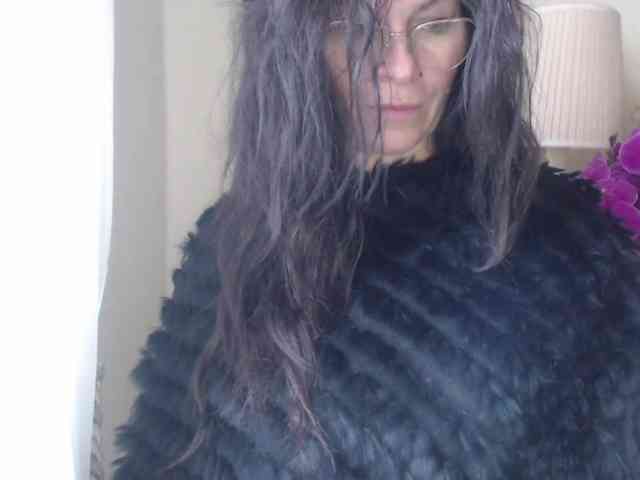 HelenSHOW1 webcam