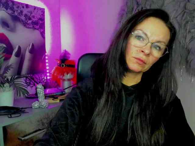 HelenSHOW1 webcam