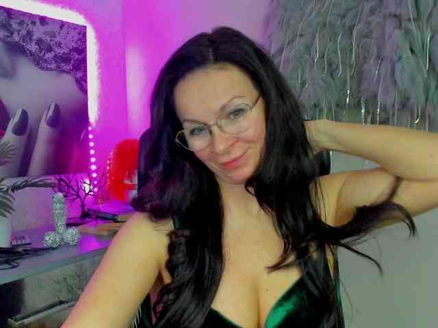 HelenSHOW1 webcam