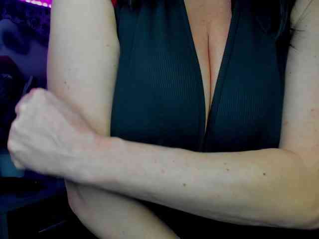 HelenSHOW1 webcam
