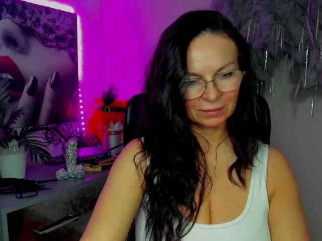 HelenSHOW1 webcam