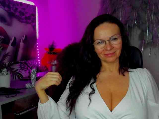HelenSHOW1 webcam