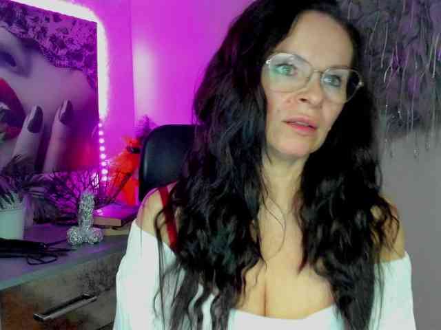 HelenSHOW1 webcam