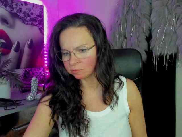 HelenSHOW1 webcam